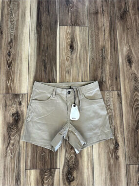 Prana women’s Zion Halle Shorts size 2 NWT